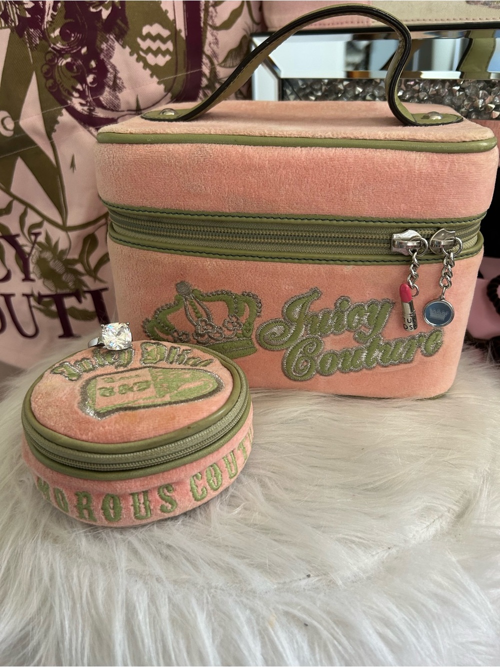 Vintage Juicy Couture Pink Velour Green Logo Train Case Matching Jewelry Case - Picture 2 of 13